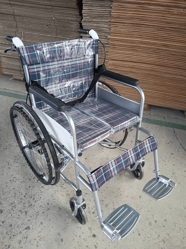24輪折疊多功能老人輪椅輕便癱瘓手動推車（噴塑雙翻）